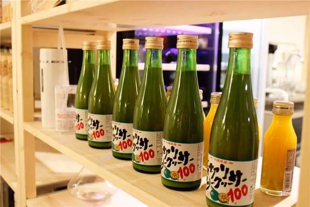 在世界中心呼唤爱