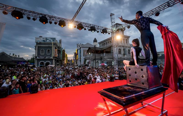 另一个波琳家的女孩